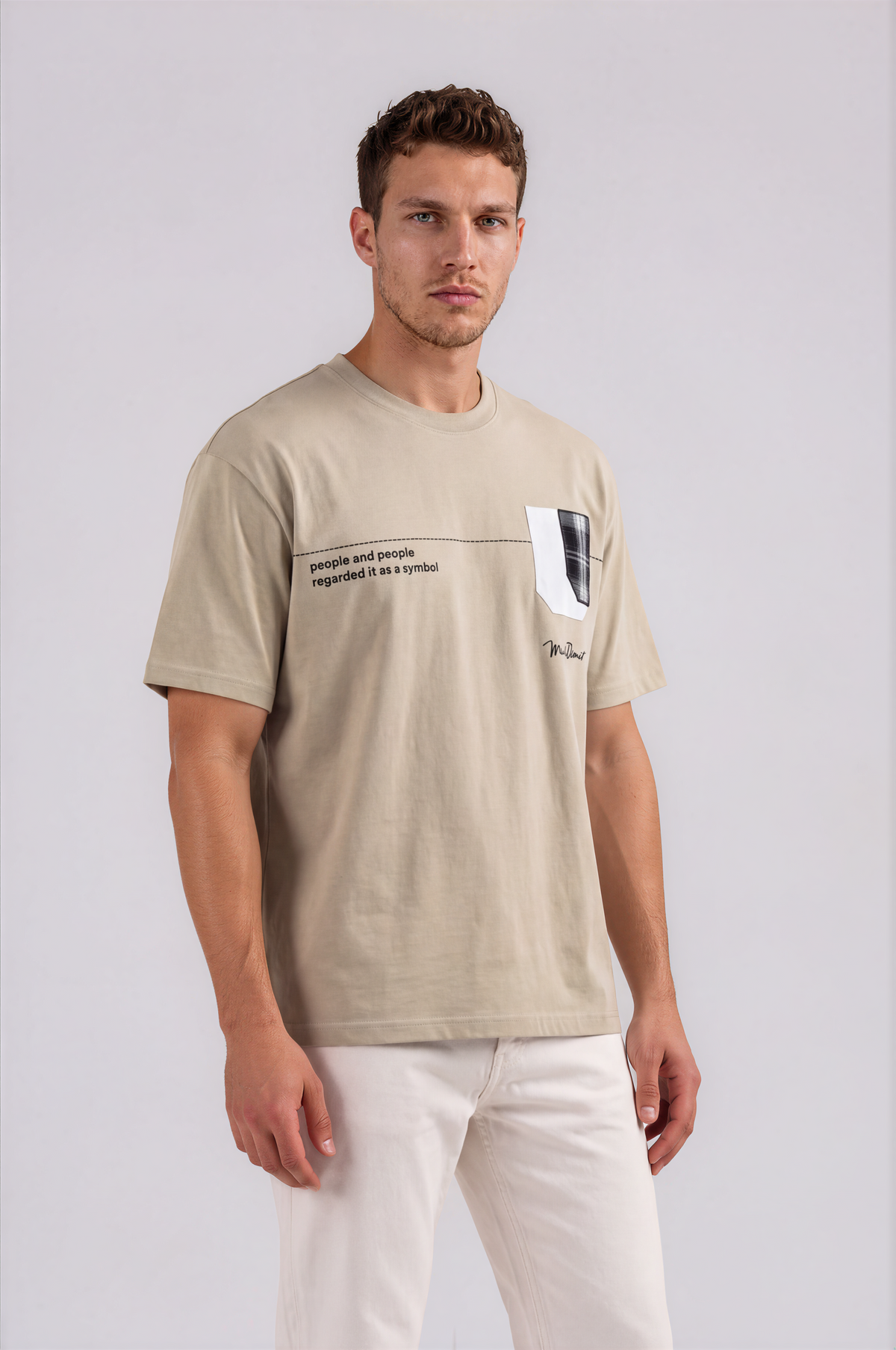 Beige graphic crew neck t-shirtv