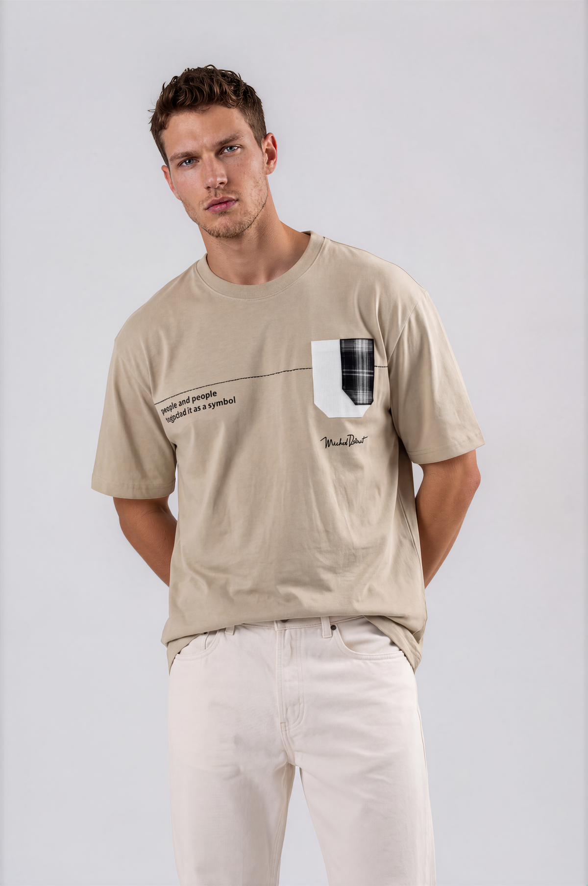Beige graphic crew neck t-shirtv