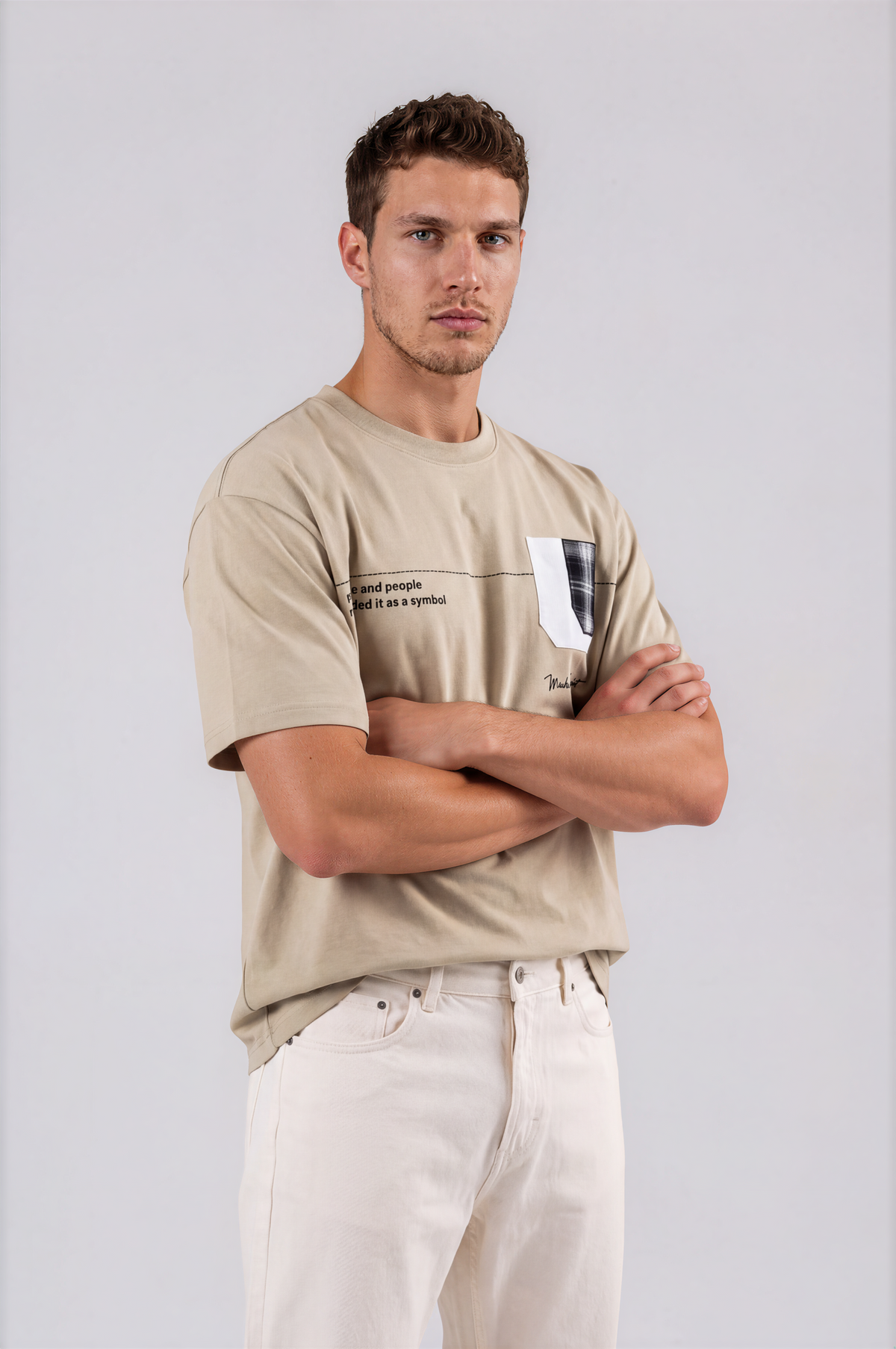 Beige graphic crew neck t-shirtv