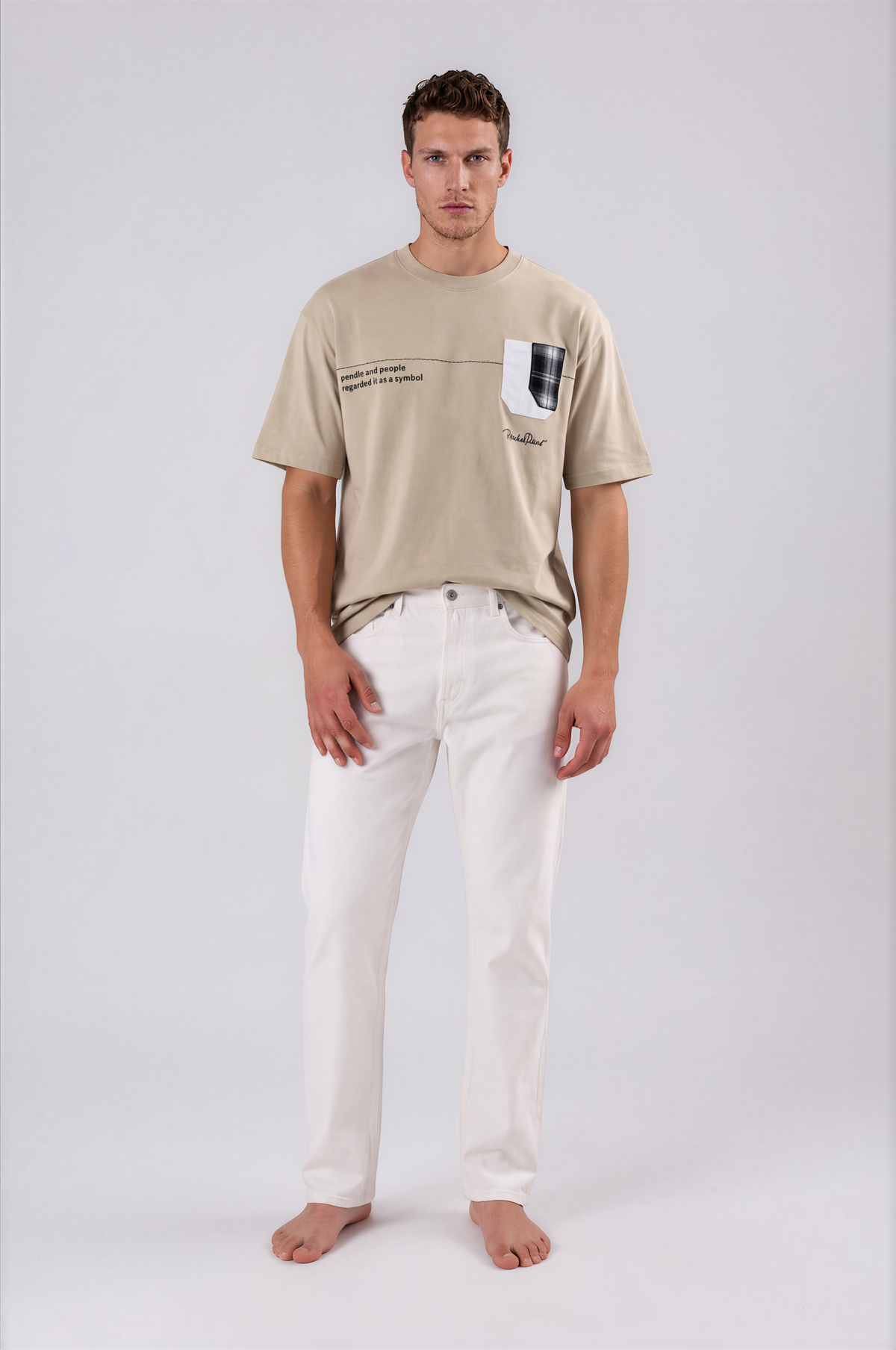 Beige graphic crew neck t-shirtv
